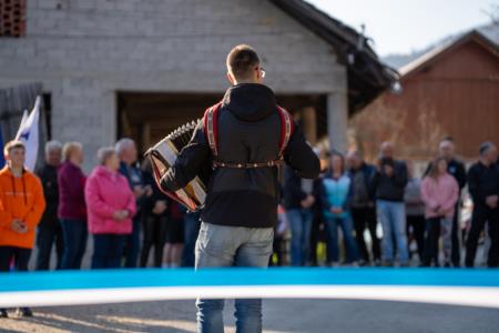 Odprtje novoasfaltiranega dela ceste Špitalič – Okrog (10)